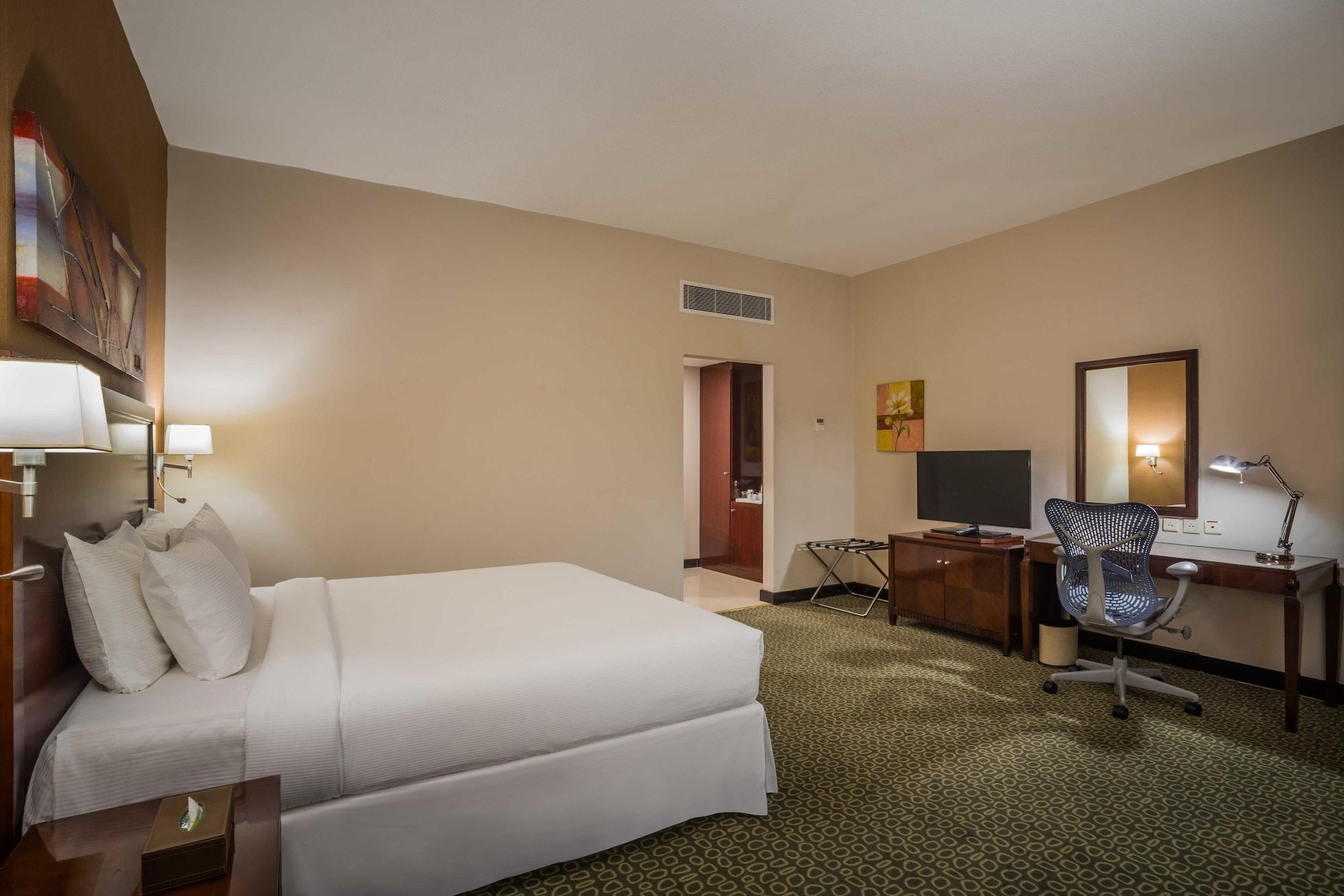 Hilton Garden Inn Riyadh Olaya Екстер'єр фото