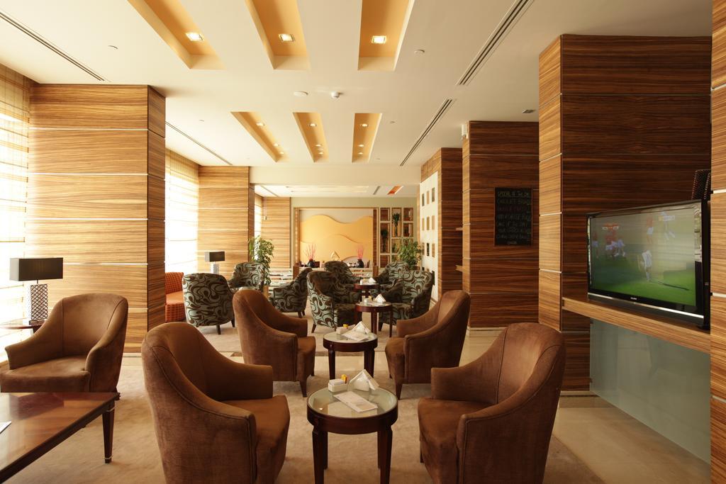 Hilton Garden Inn Riyadh Olaya Екстер'єр фото