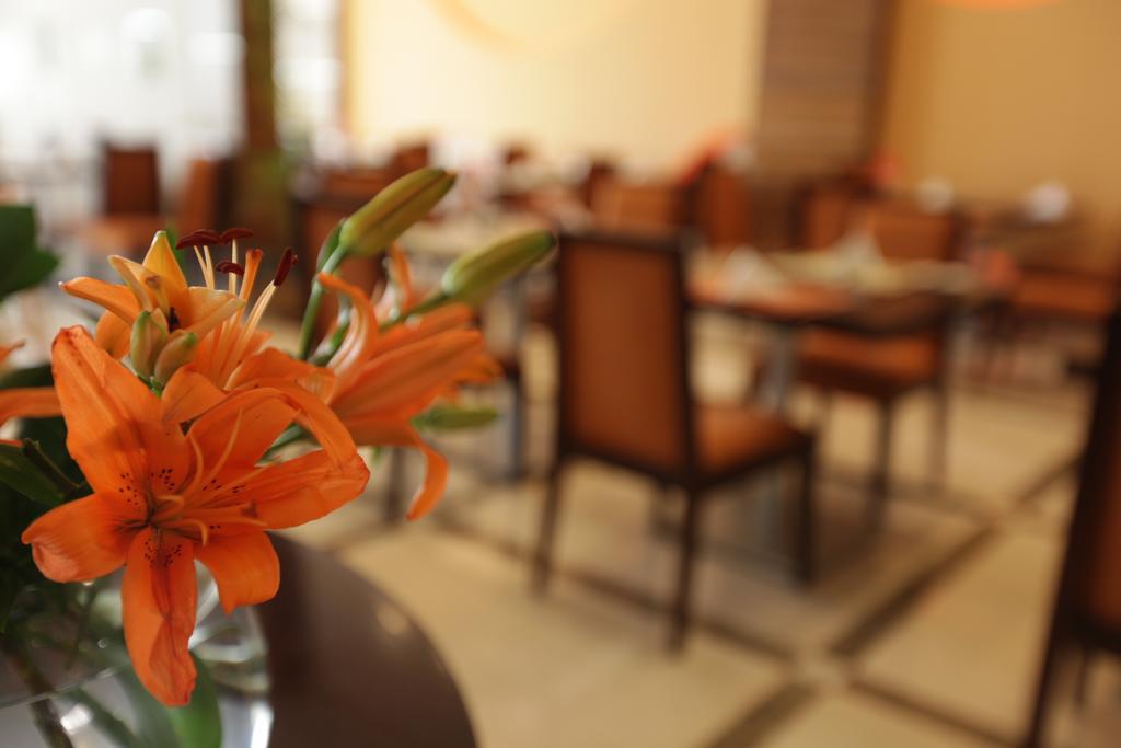 Hilton Garden Inn Riyadh Olaya Екстер'єр фото