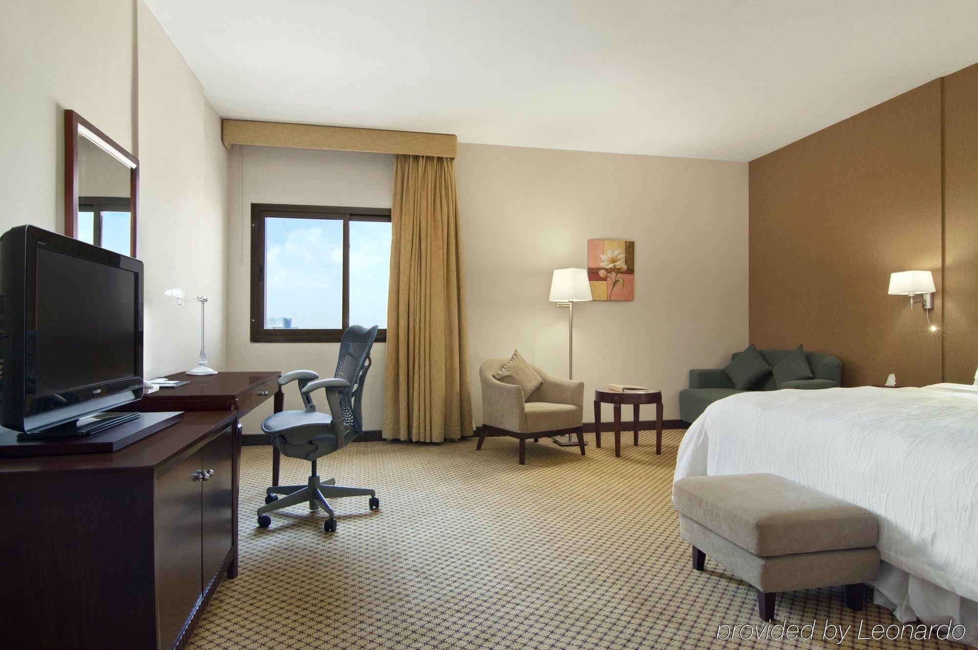 Hilton Garden Inn Riyadh Olaya Номер фото