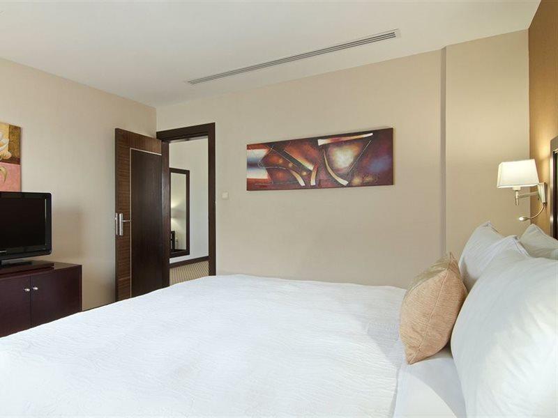 Hilton Garden Inn Riyadh Olaya Екстер'єр фото